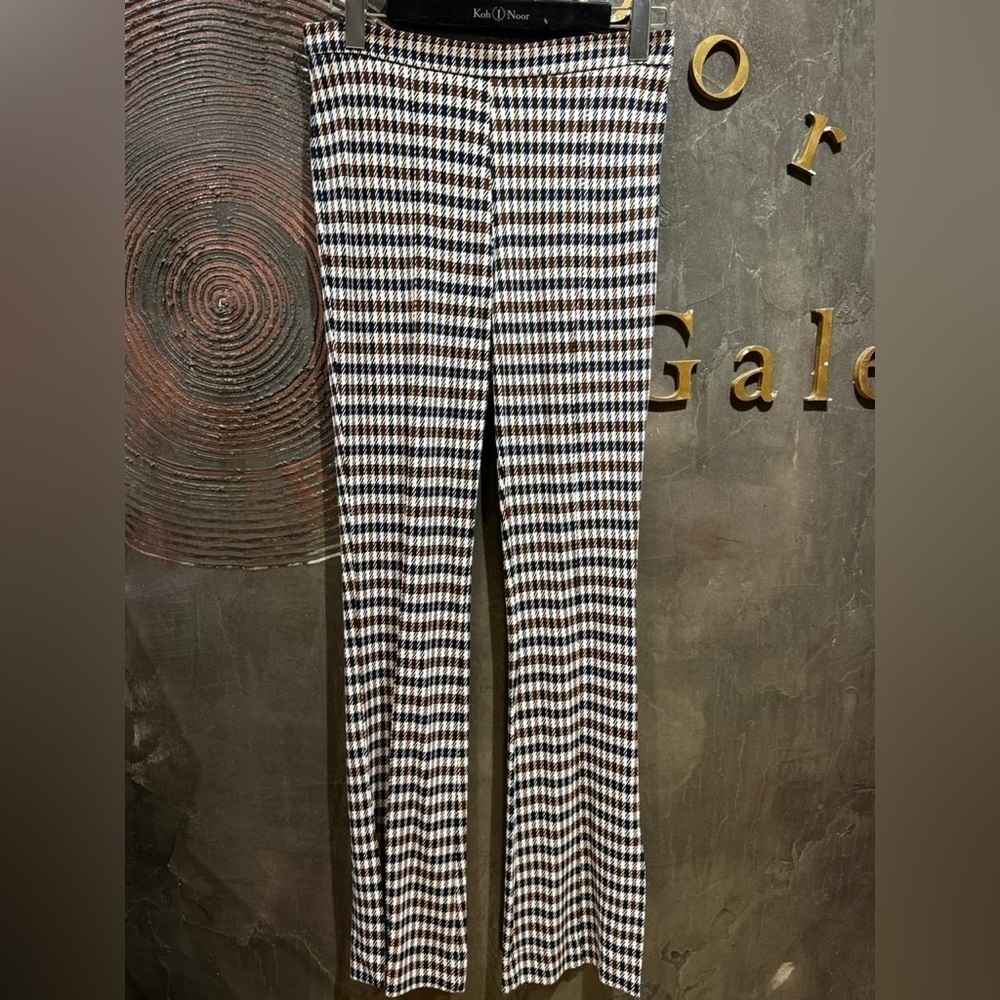 Baum und pferdgarten brown checkered strechy flair Pants size M NWOT